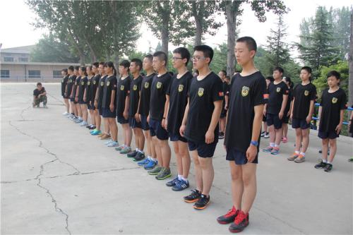 暑期参加军旅夏令营有什么收获呢?